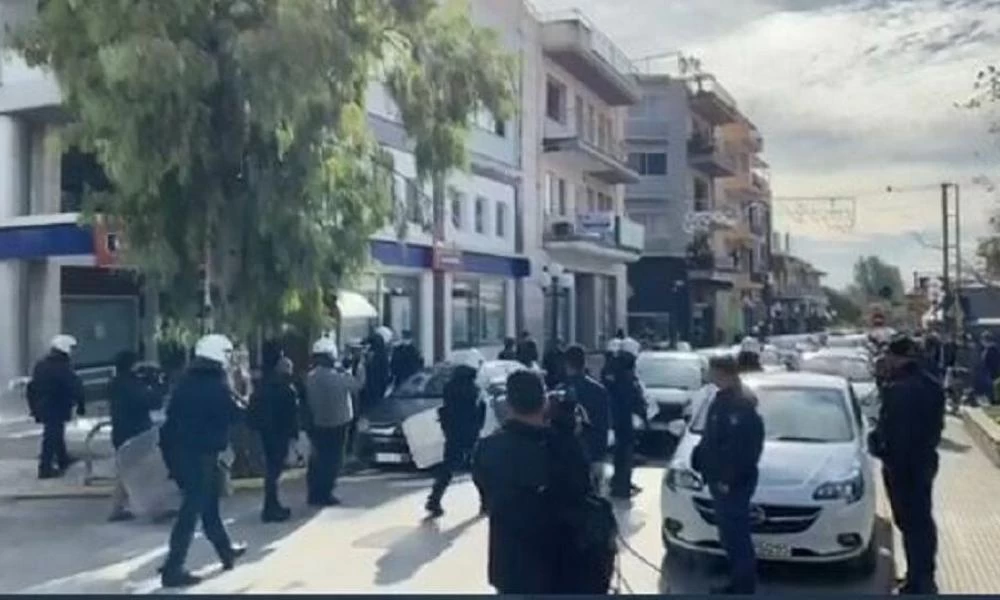 Ασπρόπυργος: Διαμαρτύρονται οι κάτοικοι για το αυστηρό lockdown
